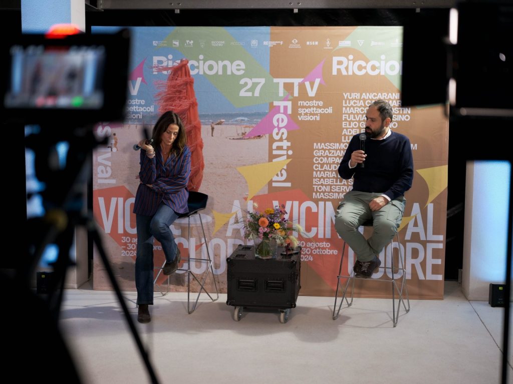 Masterclass “Quali scritture per il teatro”, Lucia Calamaro in dialogo con Graziano Graziani. 27° Riccione TTV Festival, Spazio Tondelli, 5 ottobre 2024. (© Beatrice Imperato)